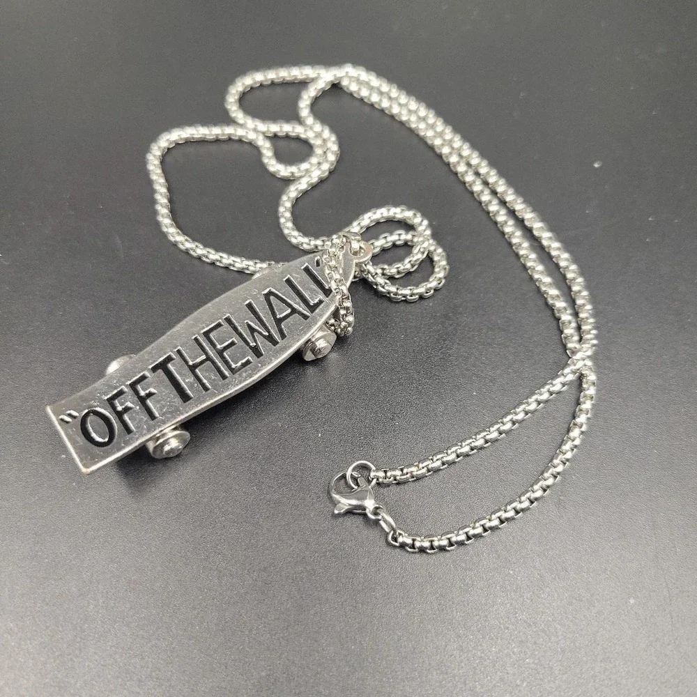 Vans Off‎ The Wall Skateboard Pendant Necklace Silver Tone 24